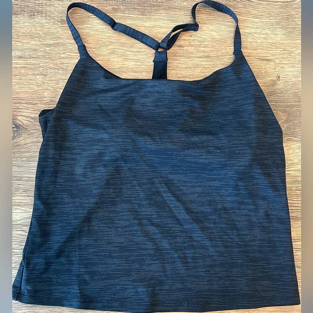 Outdoor voices move free tank